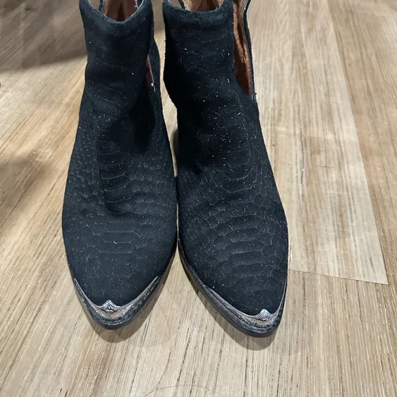 Jeffrey Campbell  Cromwell n western boots sz
9 good condition - Picture 4 of 7